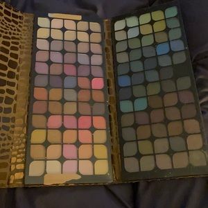 120 color eyeshadow pallet
